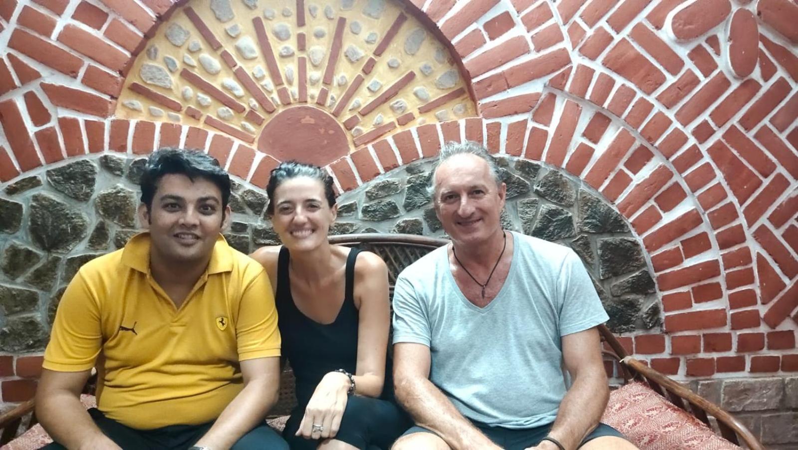 Khajuraho Glory Homestay Экстерьер фото