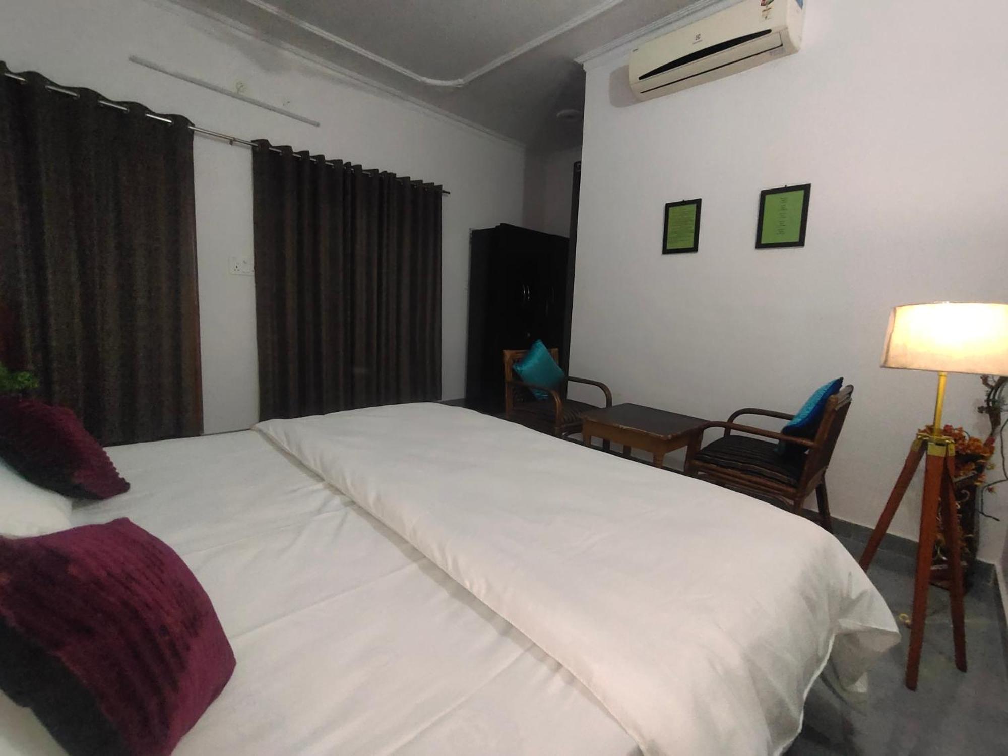 Khajuraho Glory Homestay Экстерьер фото