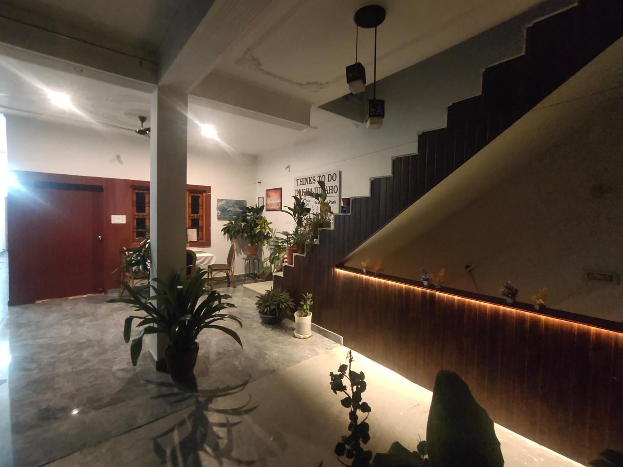 Khajuraho Glory Homestay Экстерьер фото