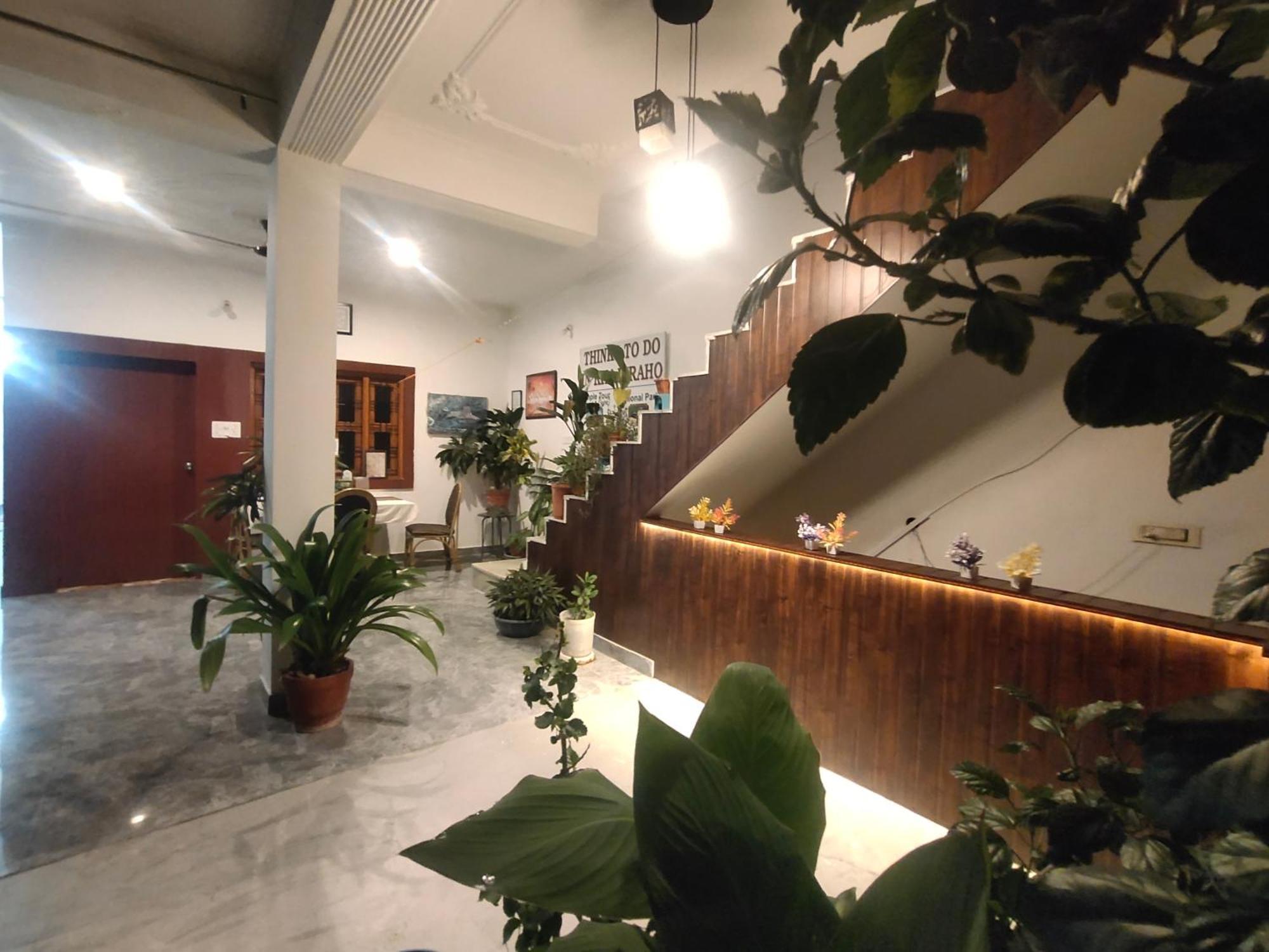 Khajuraho Glory Homestay Экстерьер фото