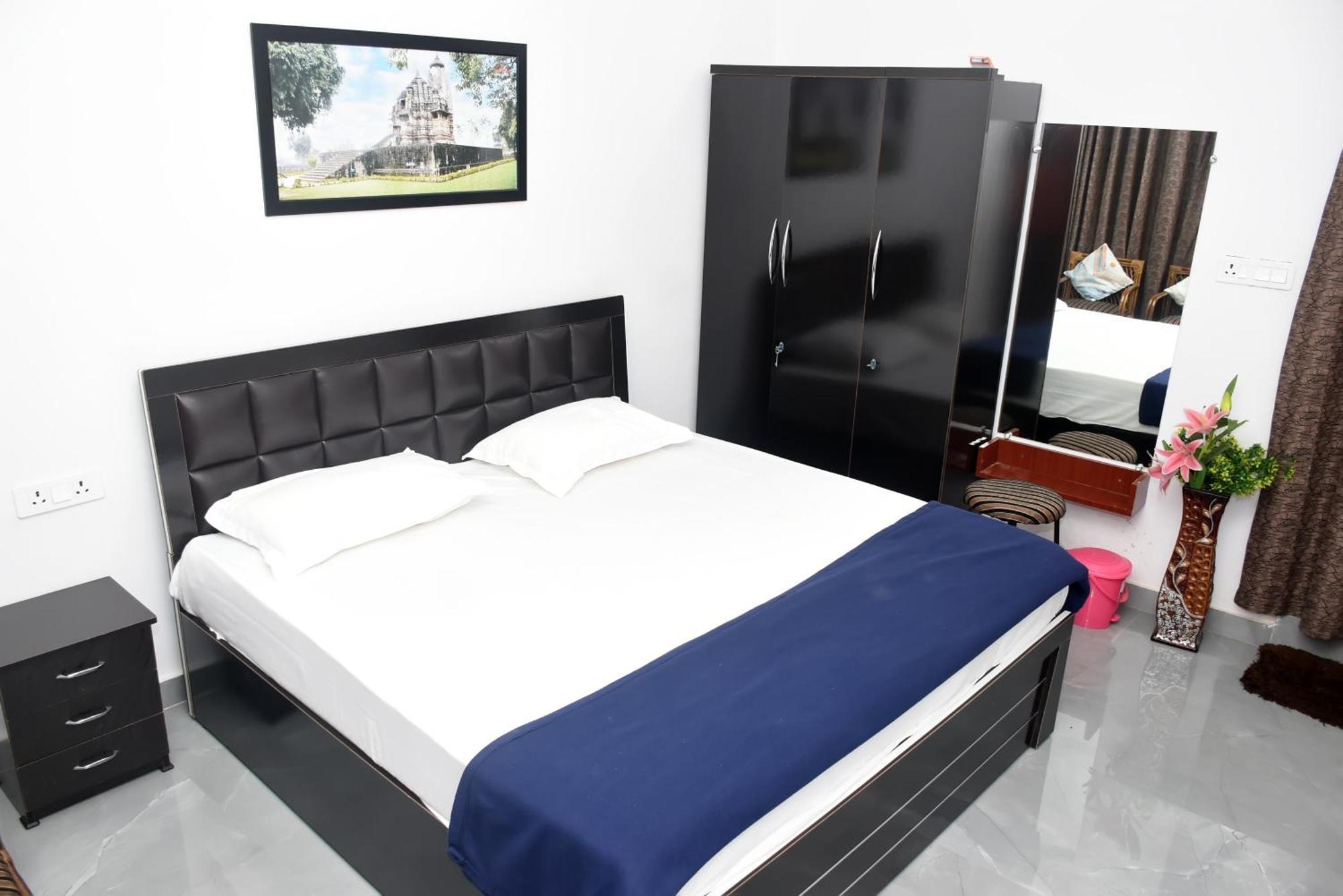 Khajuraho Glory Homestay Экстерьер фото