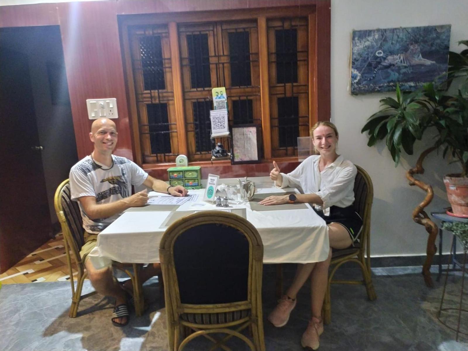 Khajuraho Glory Homestay Экстерьер фото