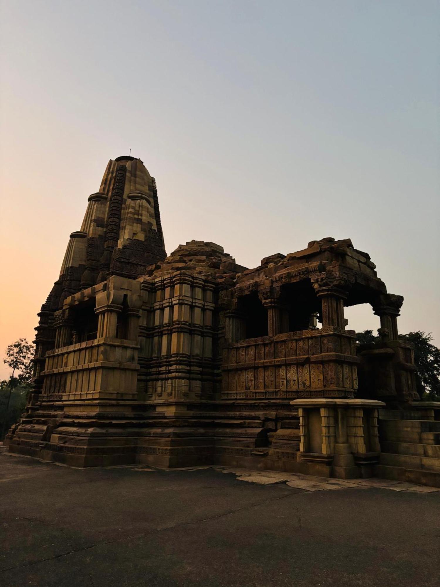 Khajuraho Glory Homestay Экстерьер фото