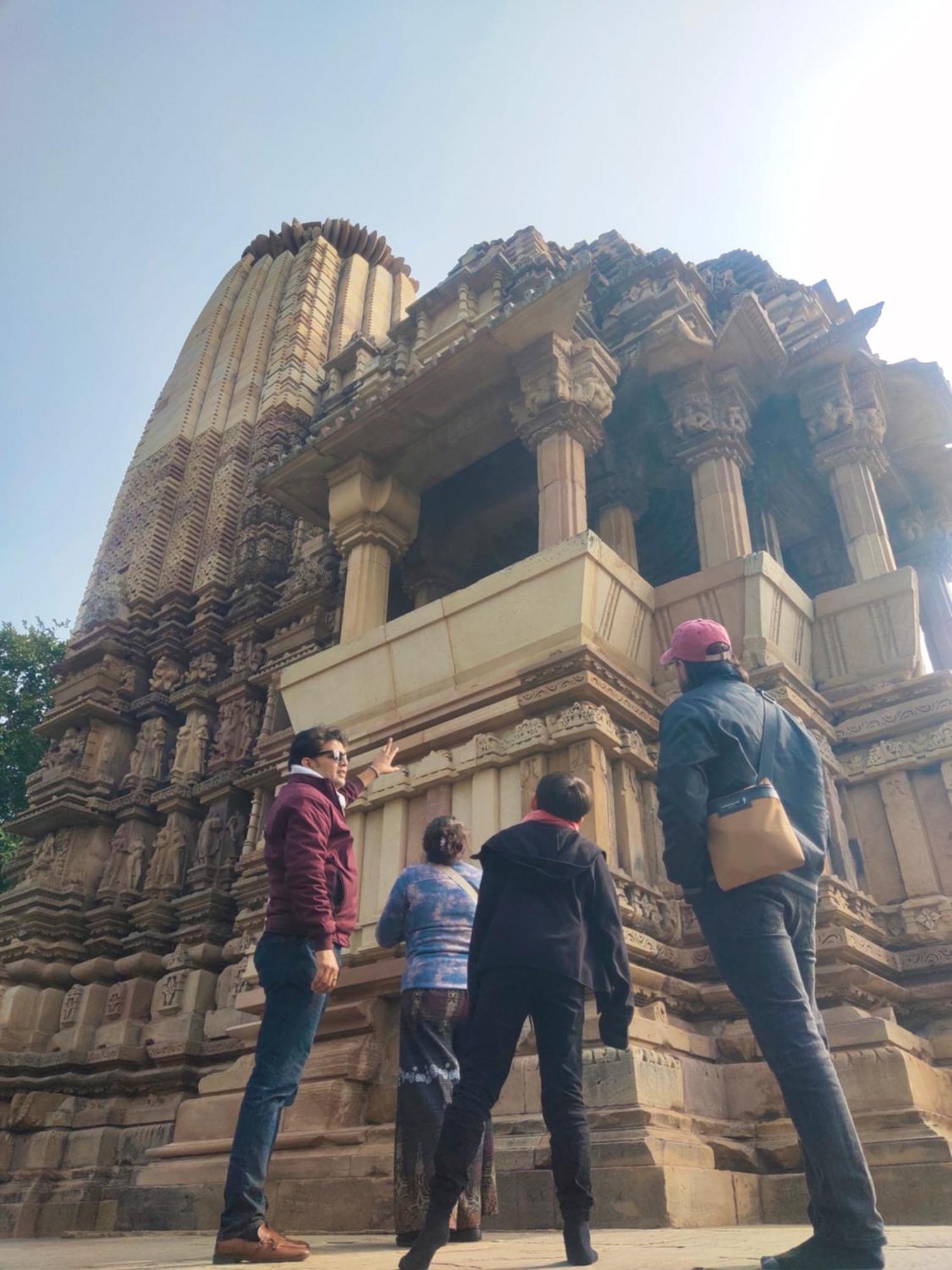 Khajuraho Glory Homestay Экстерьер фото